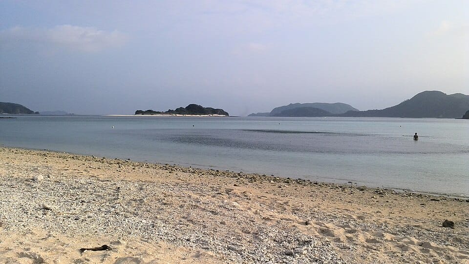 หาดอามะบนเกาะซามามิ หมู่เกาะเครามะ จังหวัดโอกินาวะ