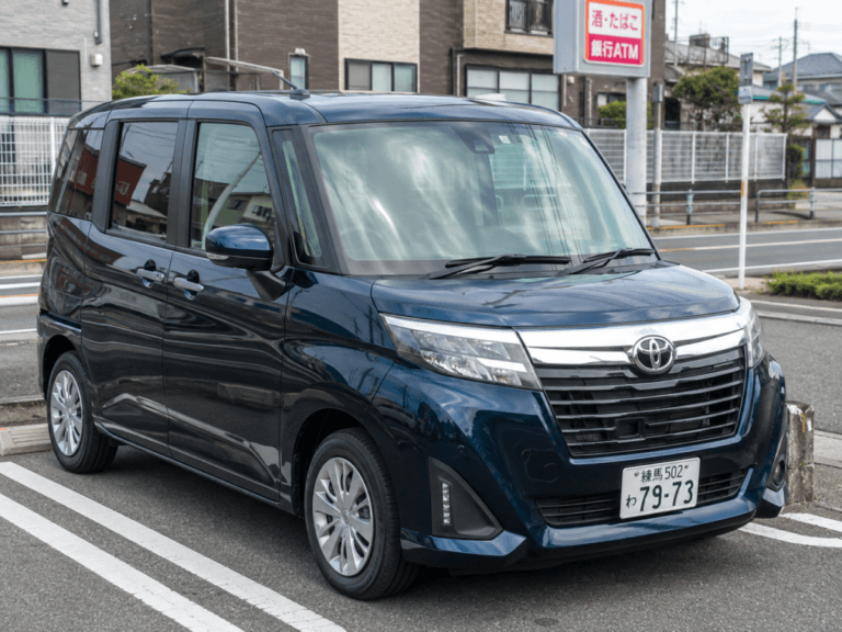 toyota-roomy